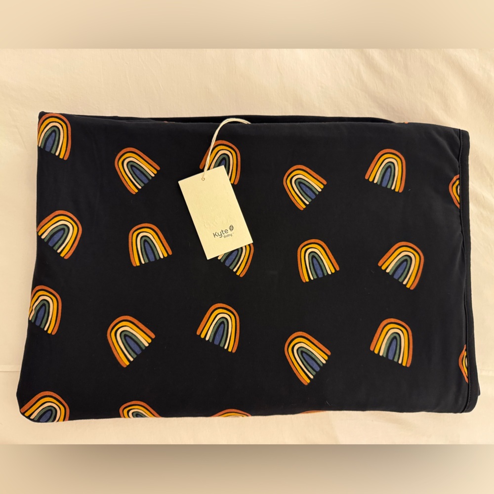 Kyte Baby Rust Rainbow on Midnight Toddler Blanket NWT
